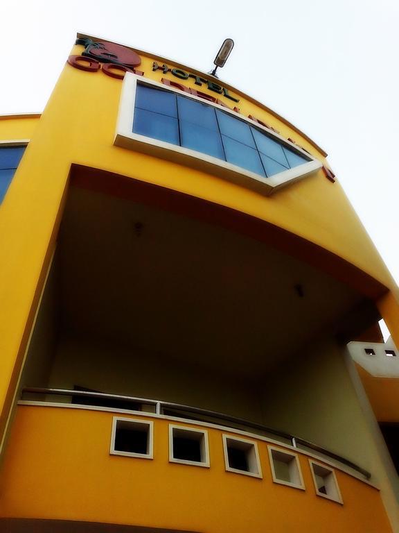 Golden Dust Hotel Пури Екстериор снимка