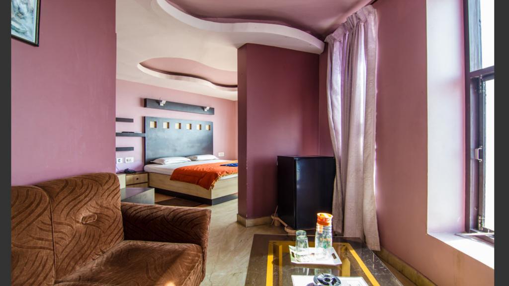 Golden Dust Hotel Пури Екстериор снимка